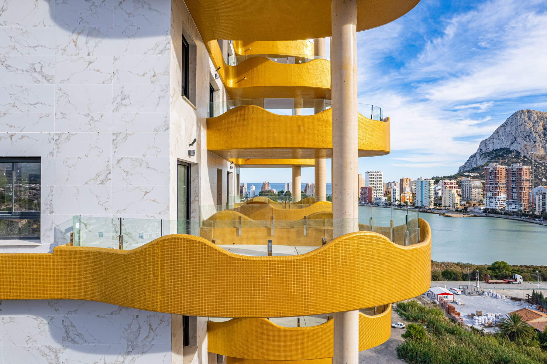 Golden Leaves Tower Calpe terrace context